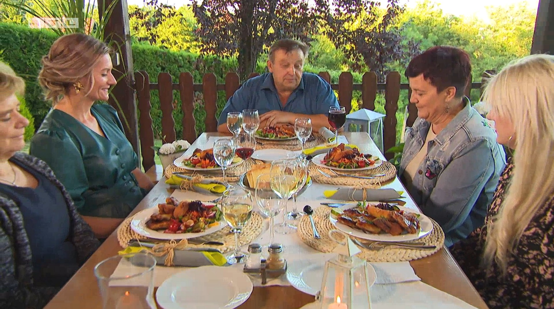 POBIJEDILA MEĐIMURKA Katarina iz Selnice je ovotjedna pobjednica ‘Večere za 5 na selu’! POBIJEDILA MEĐIMURKA Katarina iz Selnice je ovotjedna pobjednica ‘Večere za 5 na selu’!