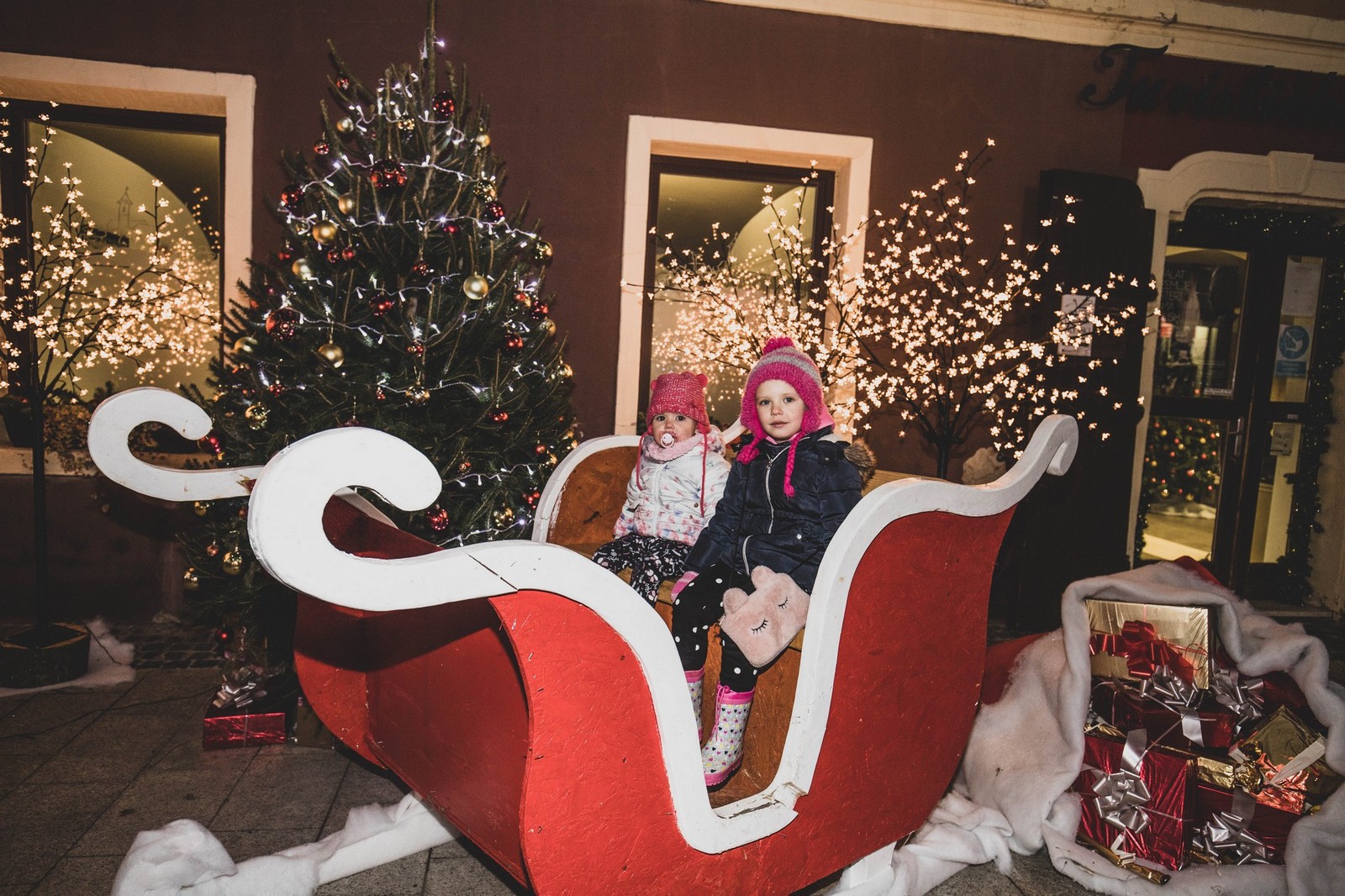 OVO JE PREKRASNO Božićno uređenje u centru Čakovca će vas oduševiti