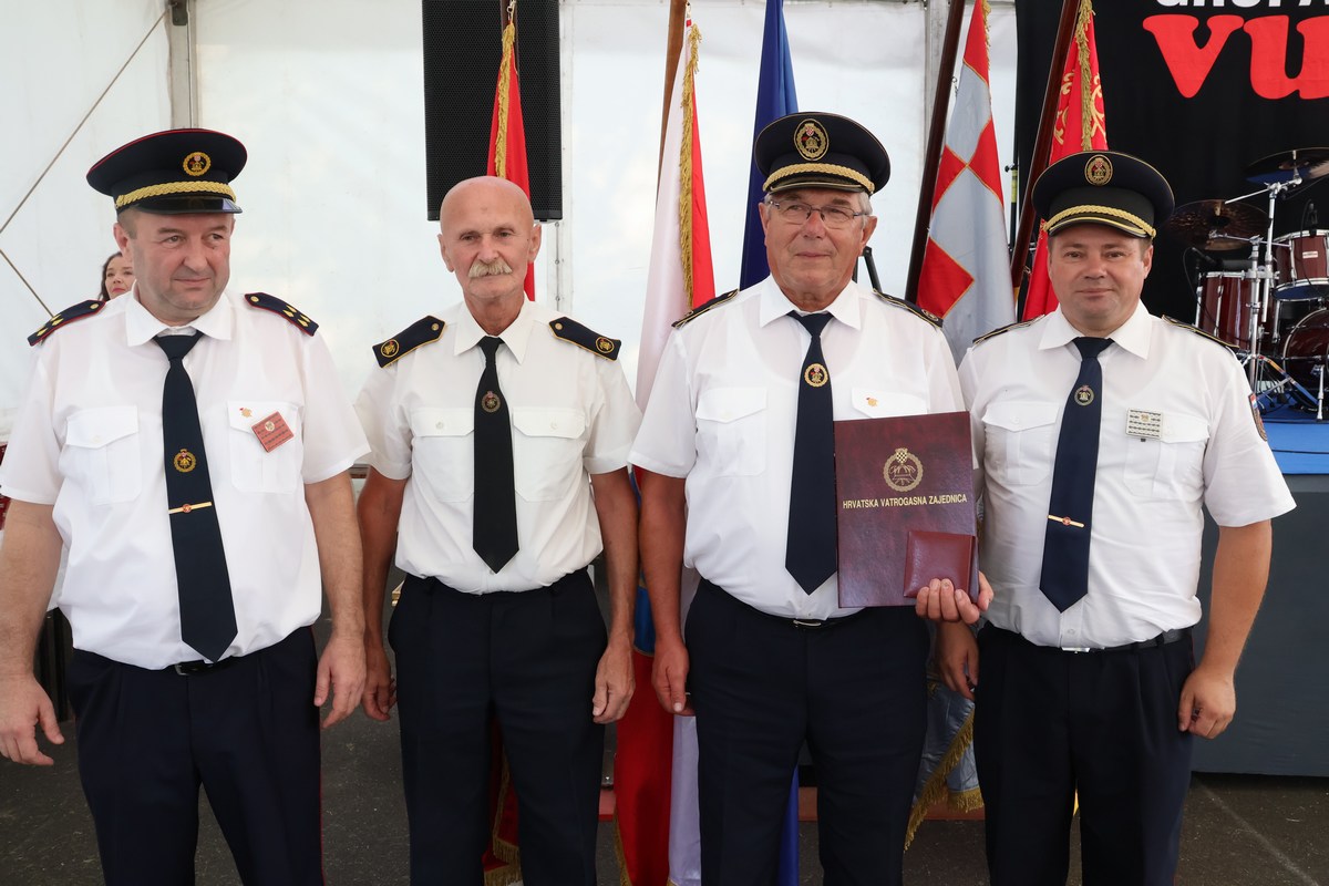 VELIKA PROSLAVA DVD Savska Ves proslavilo 100. obljetnicu predanog rada