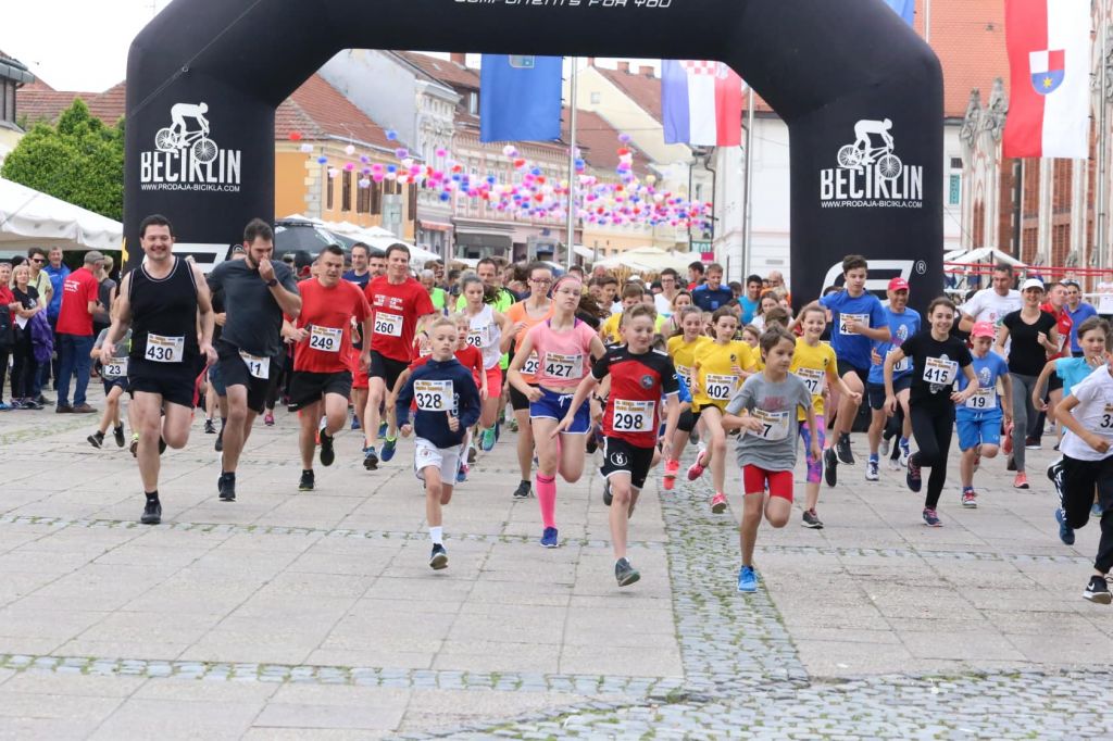 3342642410215114563634432774845