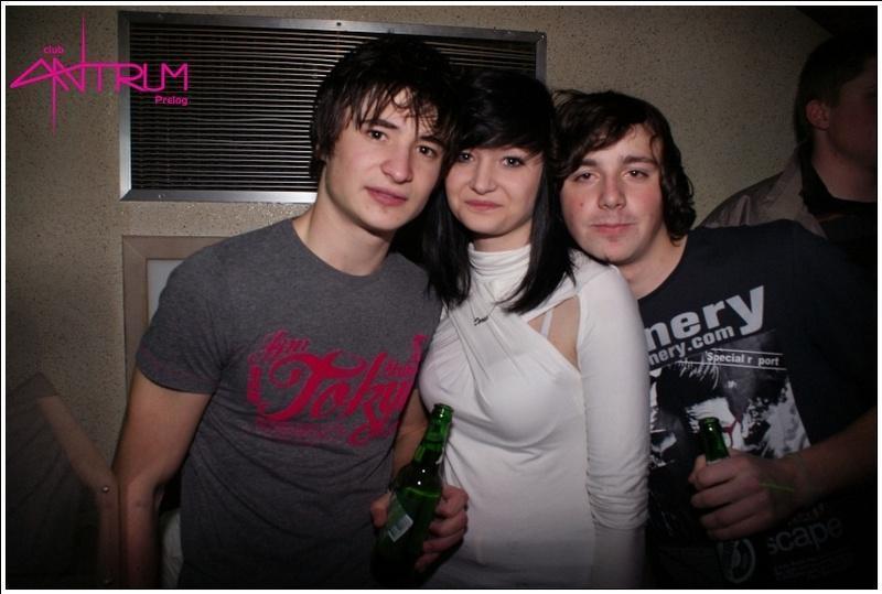 slika0040 Antrum (Subota, 5.1.2013.) slika0040 Antrum (Subota, 5.1.2013.)