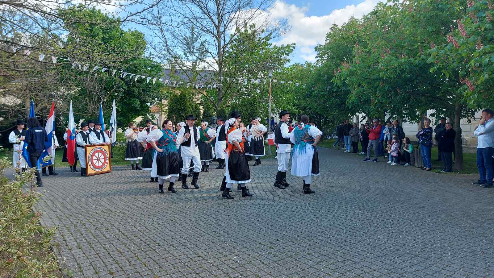 DRUGI DAN U DONJOJ DUBRAVI Smotra međimurskog i koreografiranog folklora