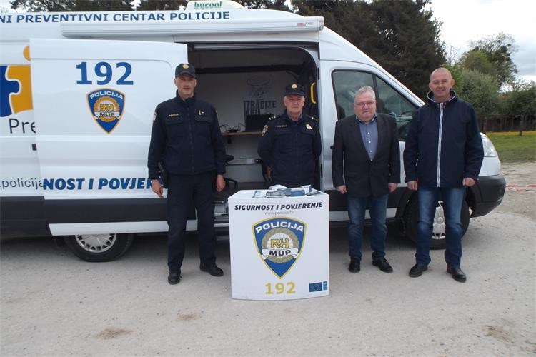 Preloški policajci informirali i educirali građane u Domašincu, Prelogu i Dekanovcu