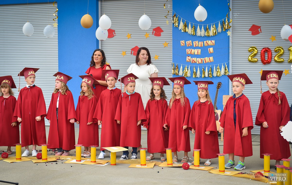 VIDEO I FOTO Završnom svečanošću mali ‘Zmajići’ oprostili se od vrtićkih dana u DV Vesela Loptica VIDEO I FOTO Završnom svečanošću mali ‘Zmajići’ oprostili se od vrtićkih dana u DV Vesela Loptica