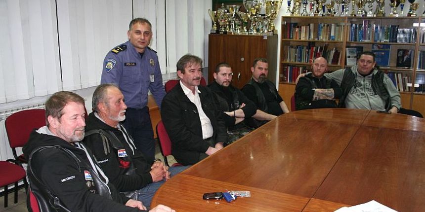 motoudruge1110125 motoudruge1110125