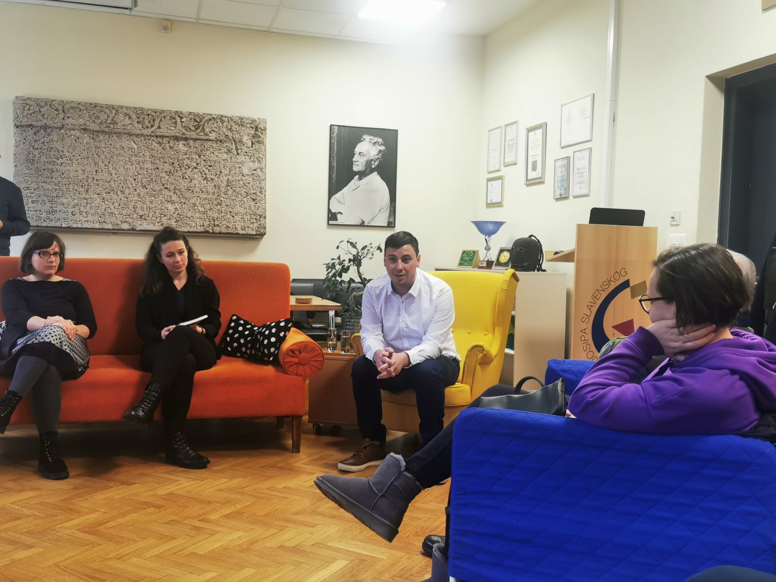 Predstavljen zbornik radova ‘Vremena kriza u povijesti Međimurja’ u Gimnaziji Josipa Slavenskog Čakovec