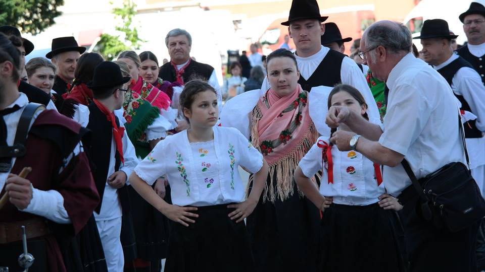 1332196813711312229026812136627