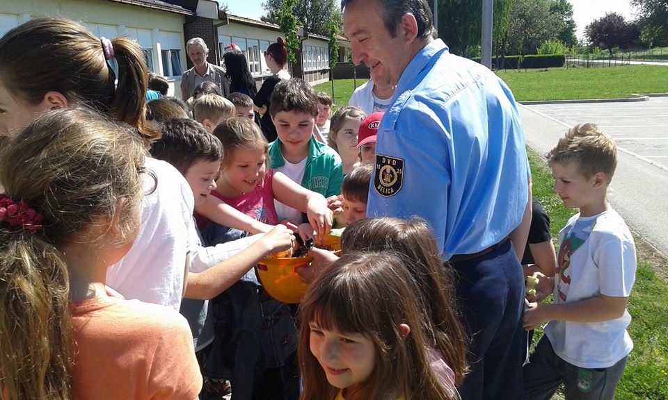 1120305411244201909171309147968