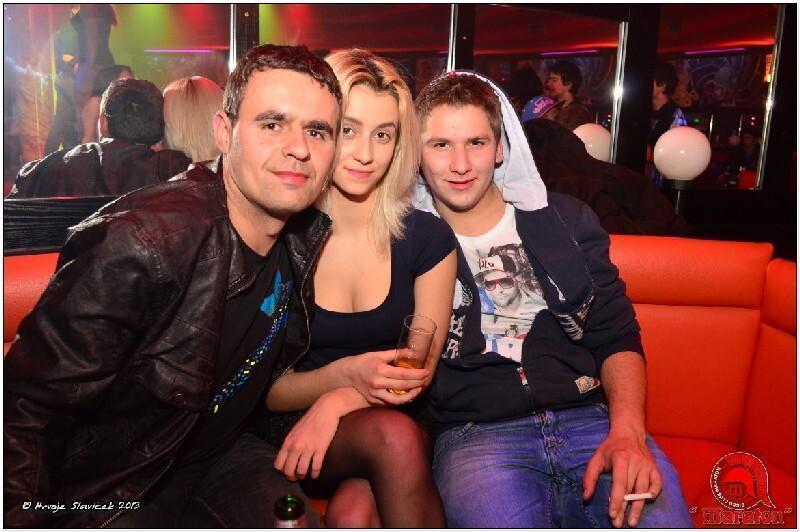 PIC00005 Maraton (Petak, 20.12.2013. – Coyotes show) PIC00005 Maraton (Petak, 20.12.2013. – Coyotes show)