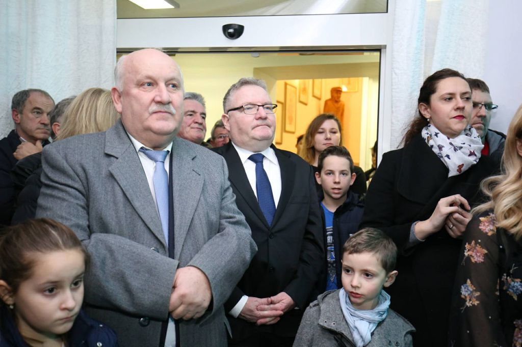 2733508110214090652957305534703