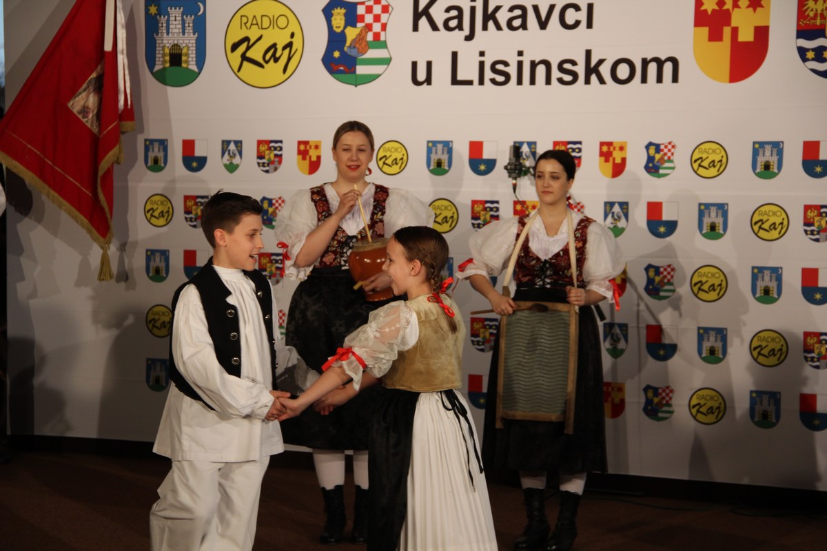Kajkavci u Lisinskom