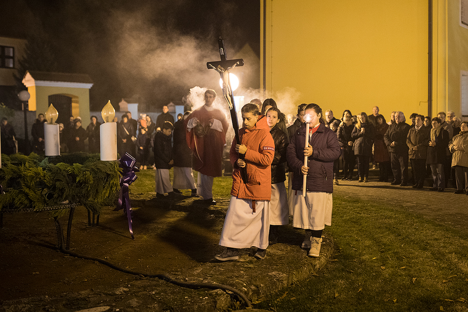 FOTO U Prelogu upaljena prva adventska svijeća!