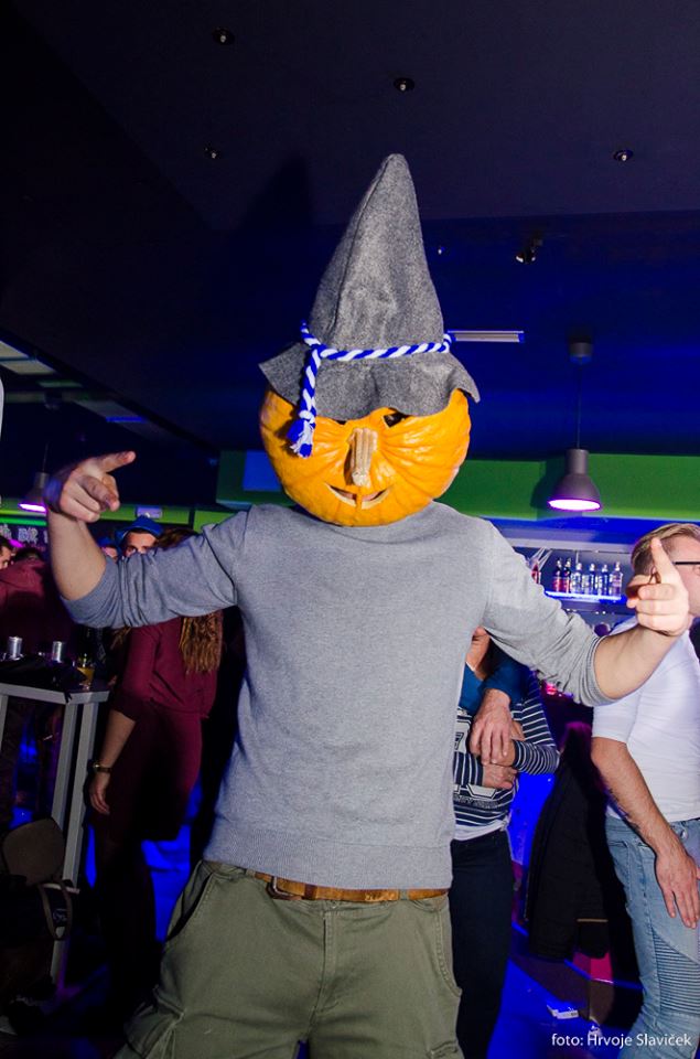 1494742412165698350842768649014