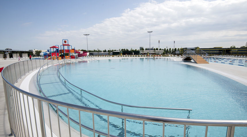 VANJSKI BAZENI SU PUN POGODAK Čakovečki bazeni u 23 godine zabilježili više od 3 milijuna posjeta! VANJSKI BAZENI SU PUN POGODAK Čakovečki bazeni u 23 godine zabilježili više od 3 milijuna posjeta!