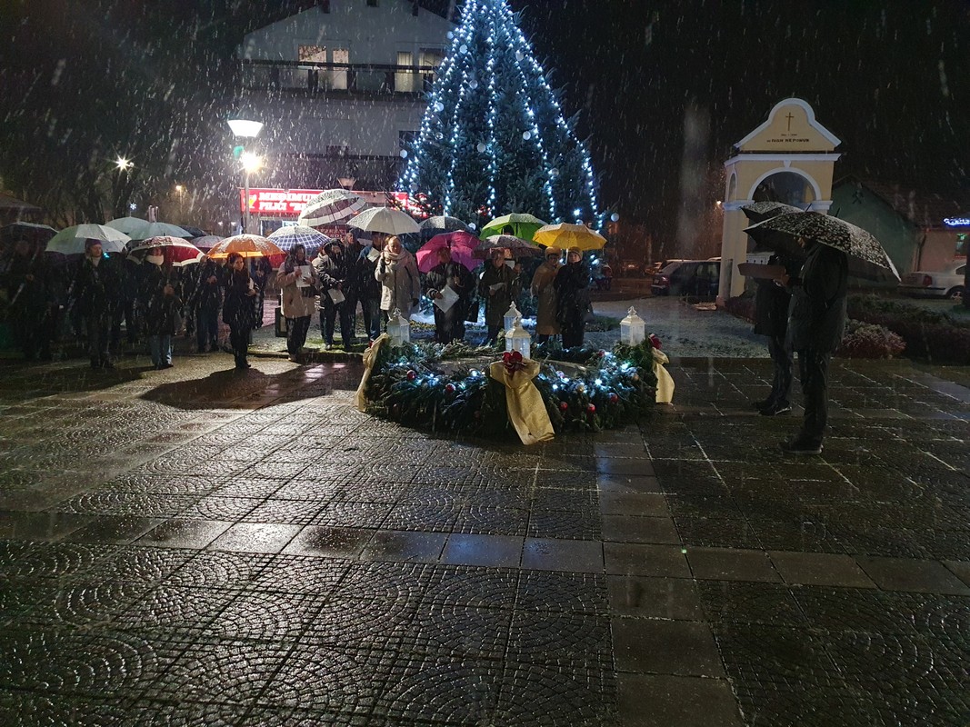 MURSKO SREDIŠĆE Upaljena je prva adventska svijeća – simbol nade i iščekivanja