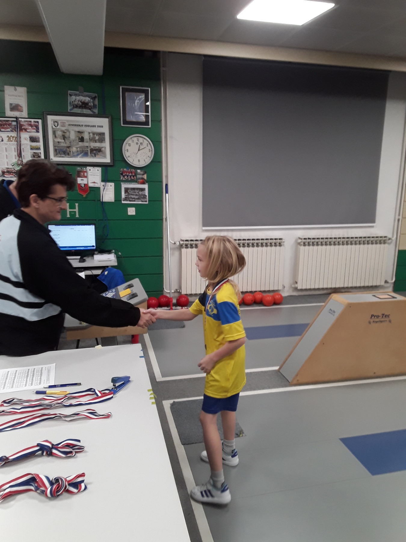 KUGLAČKI KLUB ‘ŽELJEZNIČAR’ Mladi kuglači vratili se u Međimurje s medaljama