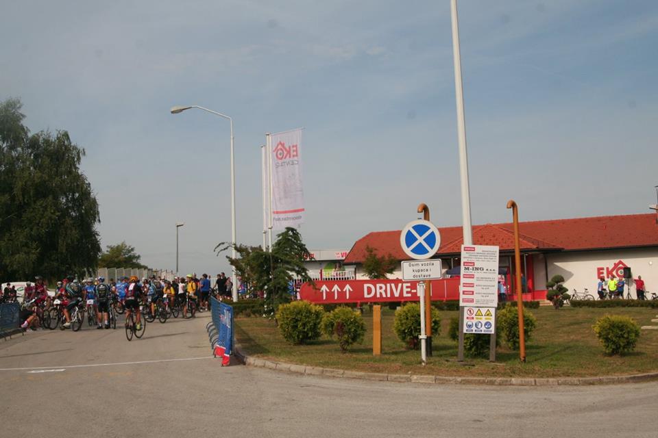 1422214433131137387037017319205