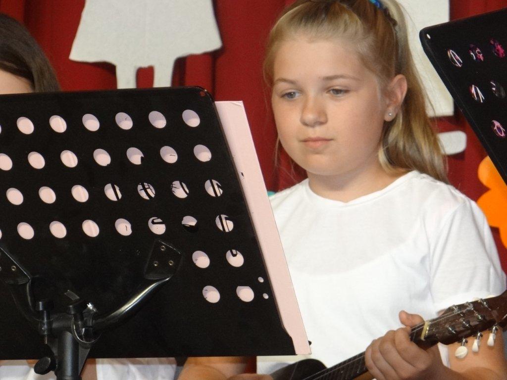 Prvi dječji folklorni susreti u Žiškovcu