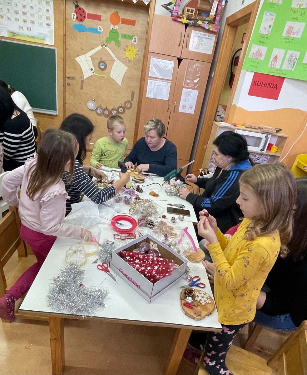 FOTO Kreativno blagdansko druženje djece i roditelja iz Dječjeg vrtića ‘Ribica’