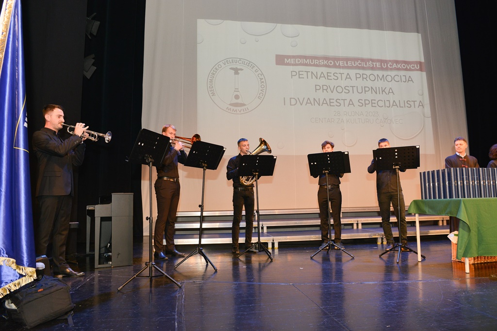 FOTO Međimursko veleučilište promoviralo 124 prvostupnika i magistra