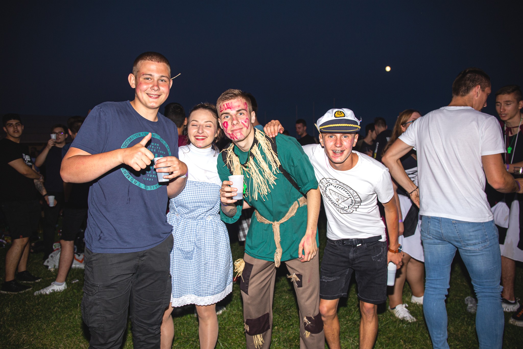 MATURANTI SE ZABAVLJAJU Odlična zabava za kraj na Mesapu