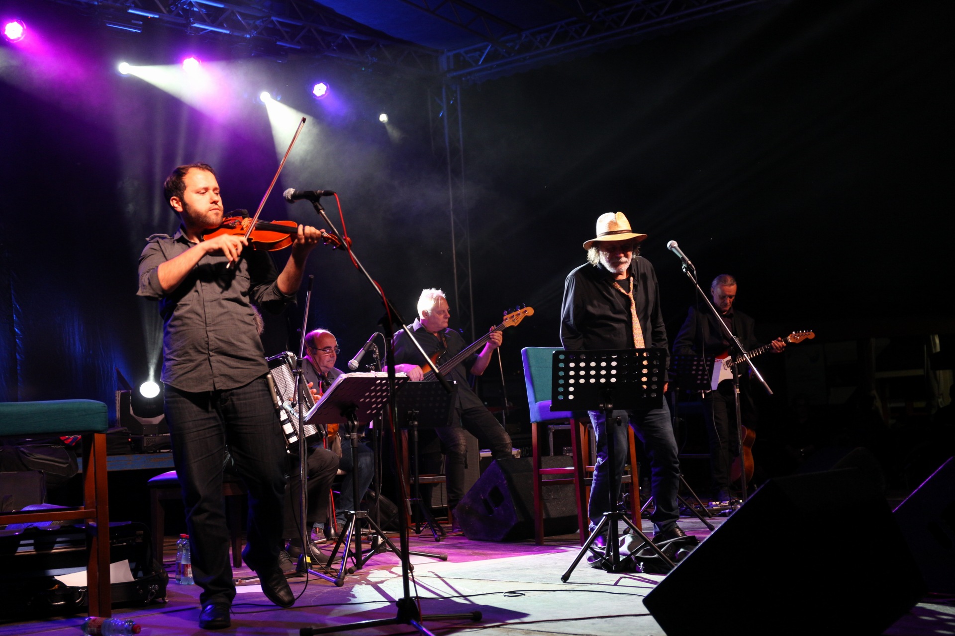 Koncert Rade Šerbedžije i Zapadnog kolodvora na Trgu Republike u Čakovcu