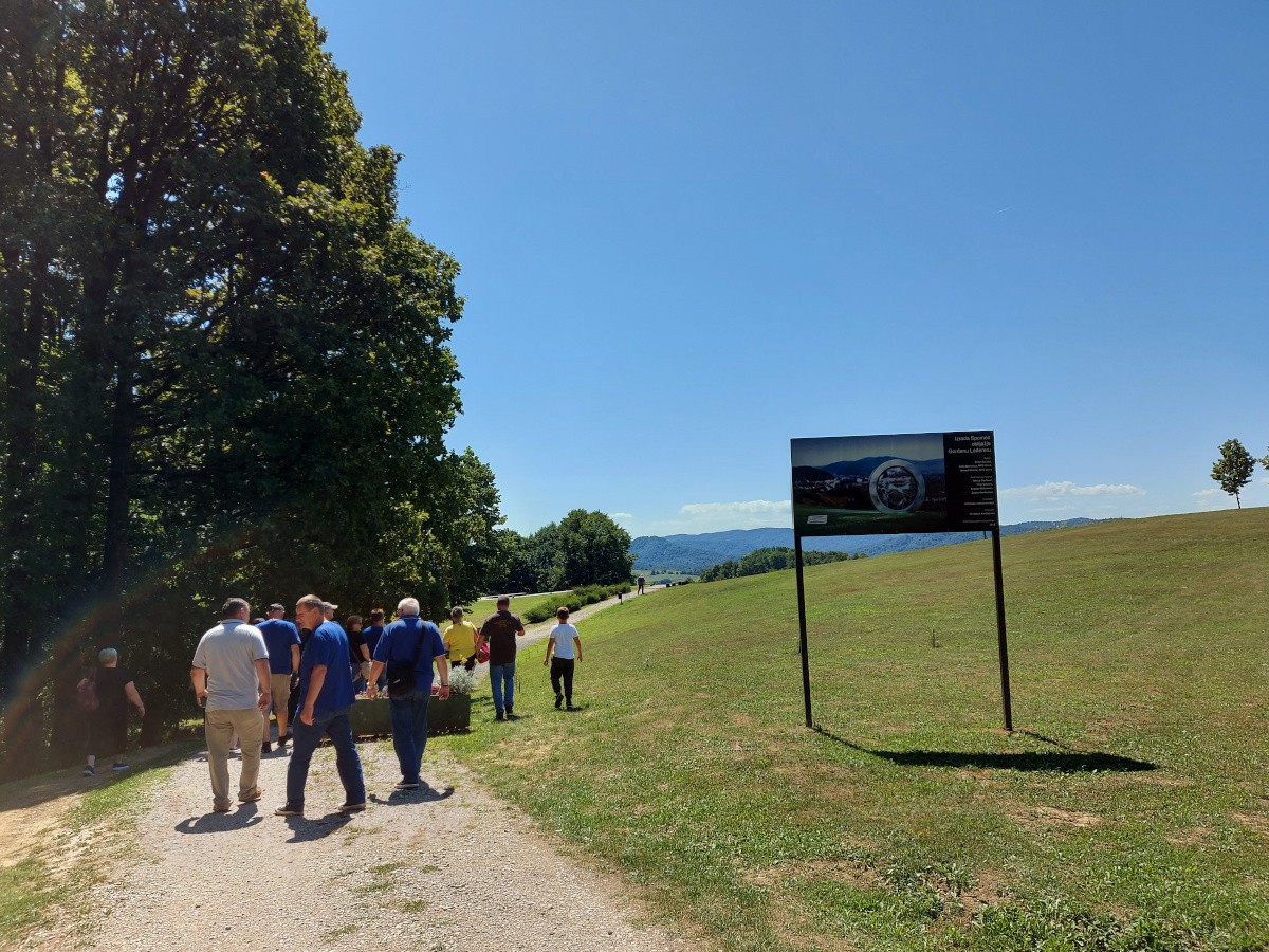 FOTO Društvo ‘Veteran’ povodom Oluje obišlo donje Pounje gdje je ratovalo prije 26 godina