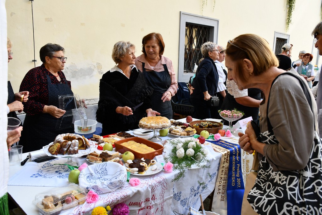 ‘BAKINI KOLAČI’ Najbolji kolač s jabukama pripremila je Natalija Munđar iz Križovca