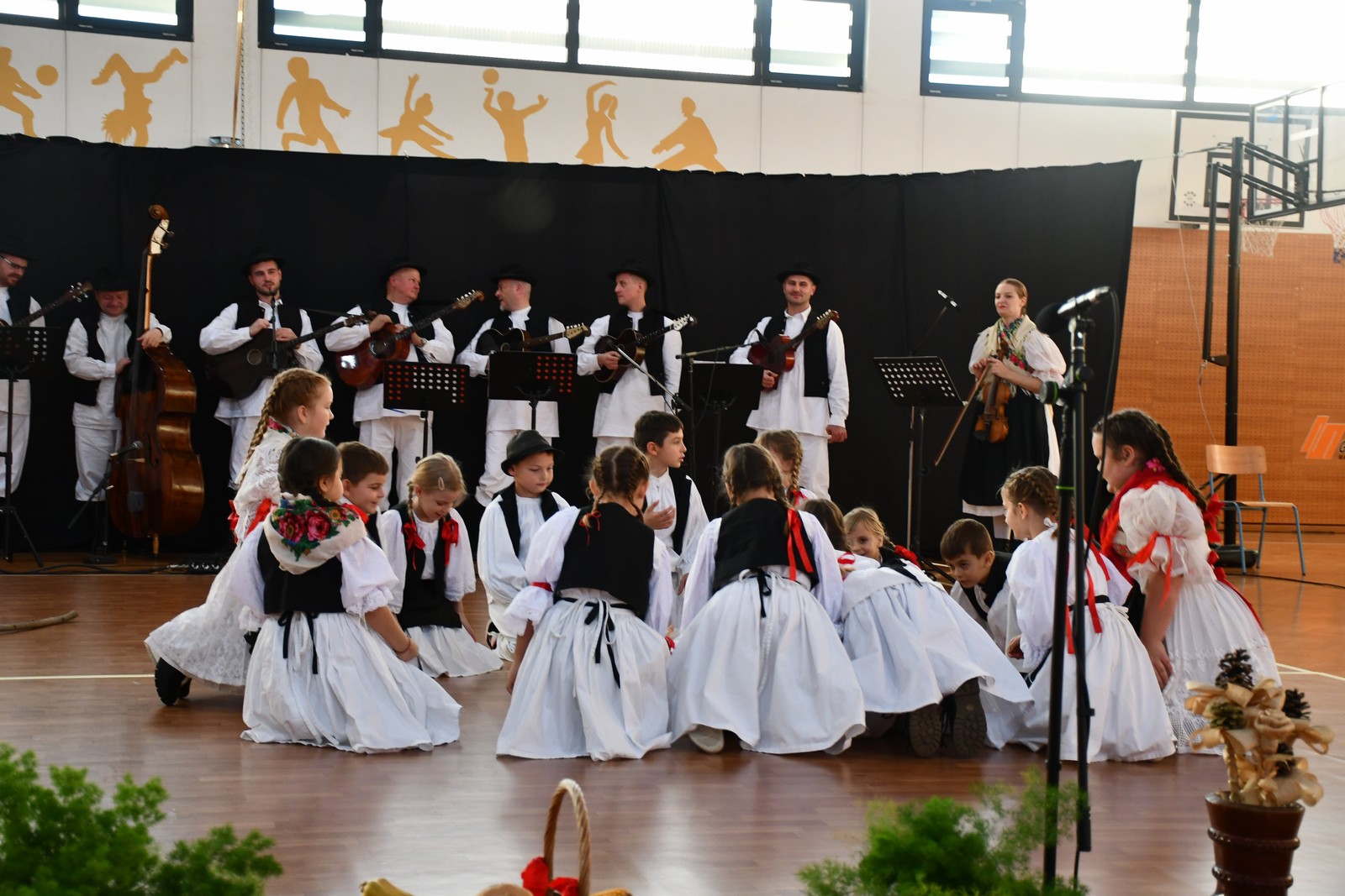 ČUVARI TRADICIJE Godišnja priredba KUD-a Belica