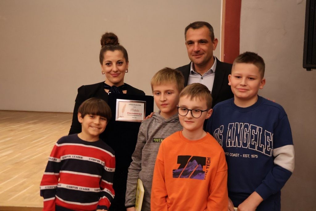 MLADI PISCI Predstavljen zbornik dječjih literarnih radova Tragovi budućnosti