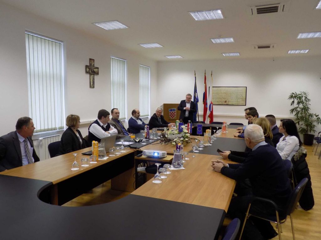 336314431dscn1026172347