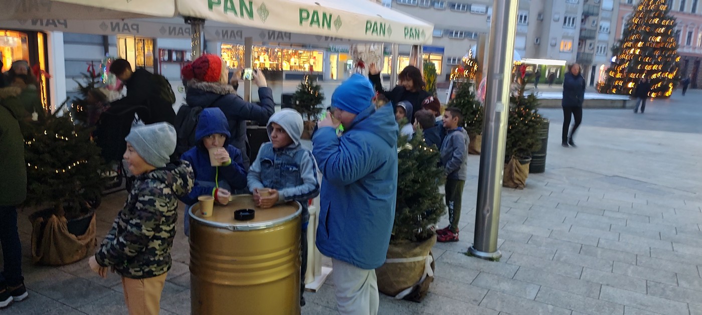 FOTO Niža smjena Centra za odgoj i obrazovanje uživala na čakovečkom Adventu