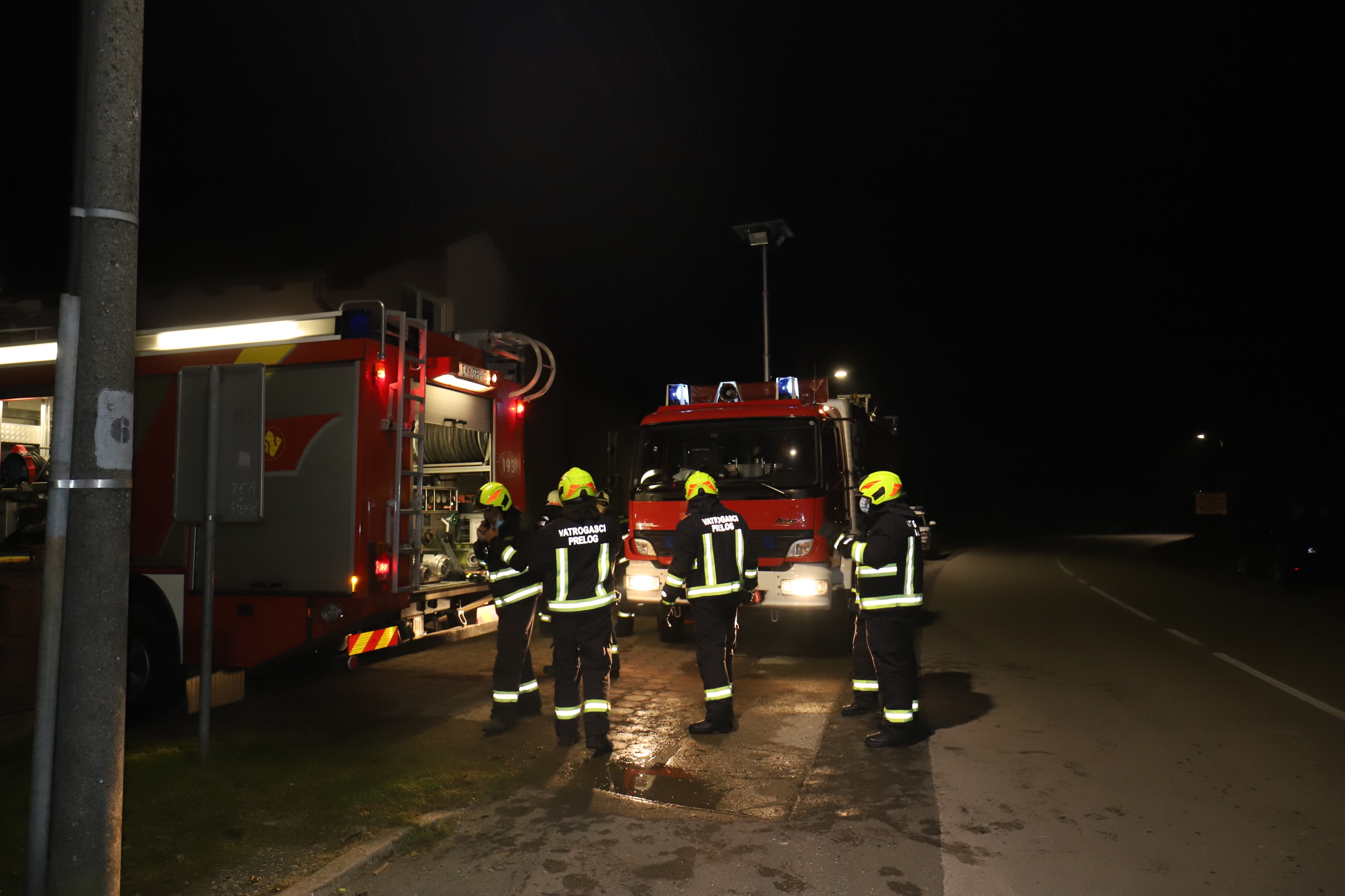Požar staračkog doma u Otoku: Vatrogasci evakuirali 17 štićenika!