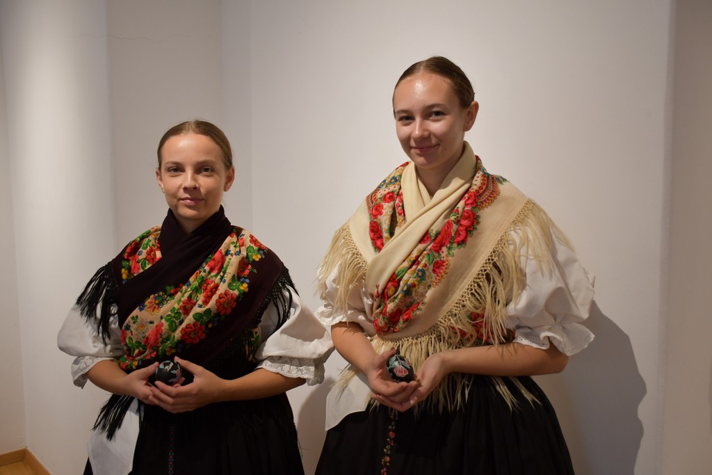 ČRNE PISANICE Predstavljeno umijeće izrade črnih pisanica, novozaštićeno nematerijalno dobro Međimurja ČRNE PISANICE Predstavljeno umijeće izrade črnih pisanica, novozaštićeno nematerijalno dobro Međimurja