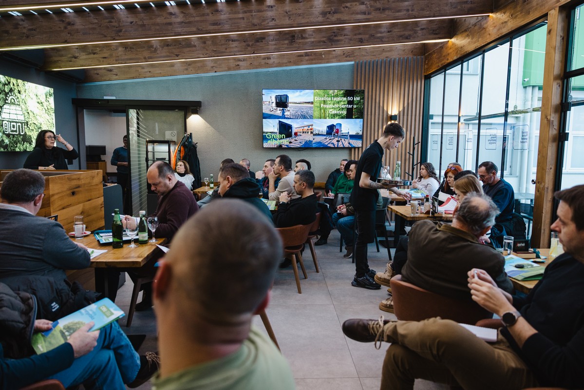 ENERGETSKA OBNOVA Prva radionica u Solar parku otkrila put ka bespovratnim sredstvima Fonda