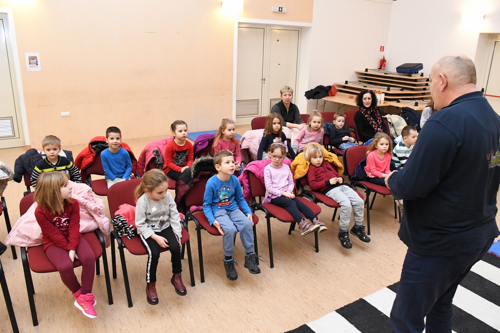 MALA PROMETNA ŠKOLA Vrtićarci DV Suncokret Strahoninec učili o sigurnosti u prometu