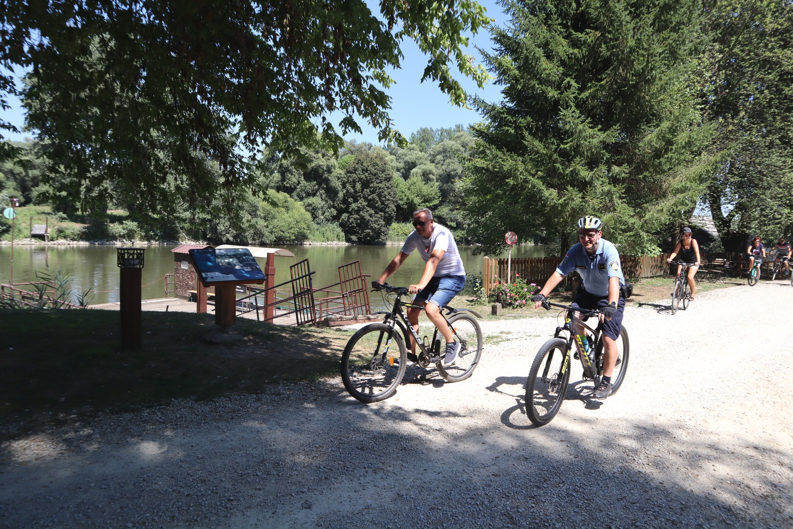 ‘Peciklinom protiv zaborava’: U Svetom Martinu branitelji održali biciklijadu