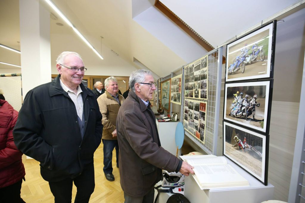 2733570610214090648597196171777