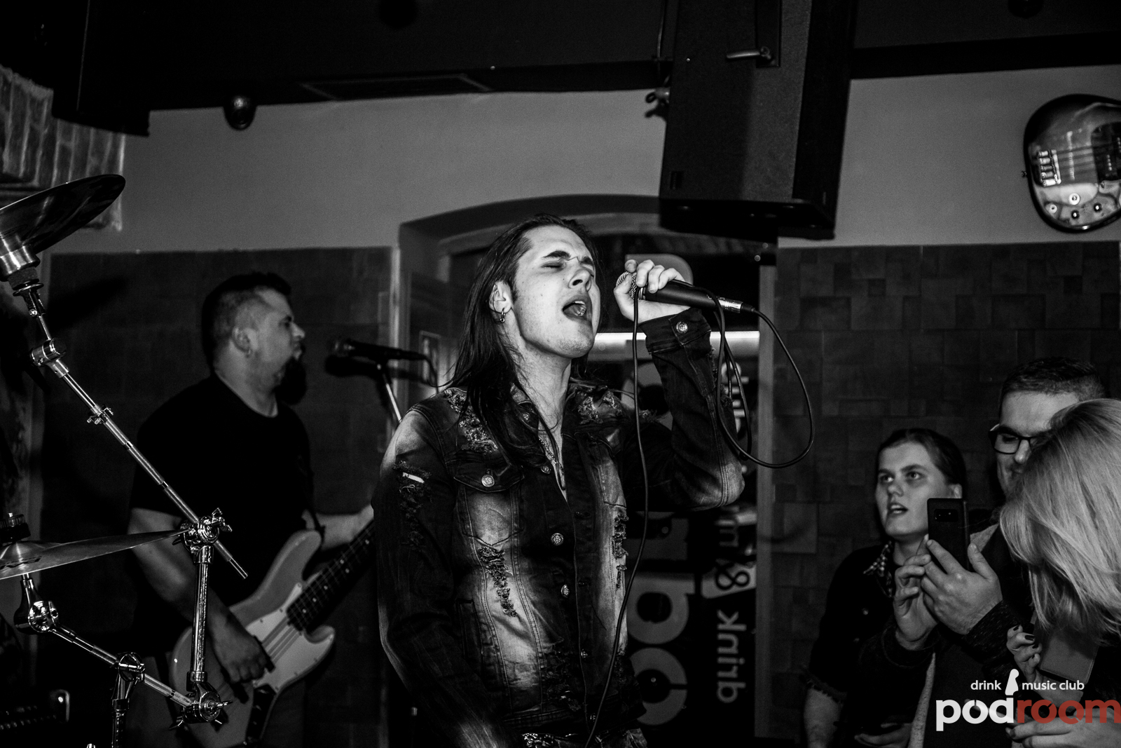 Crno Perje u Podroomu