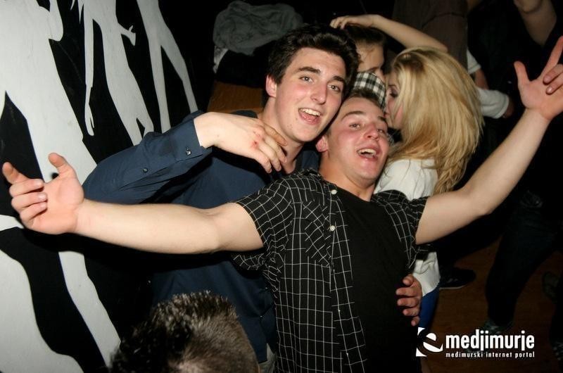 slika0030 Arcus (Subota, 21.4.2012) slika0030 Arcus (Subota, 21.4.2012)