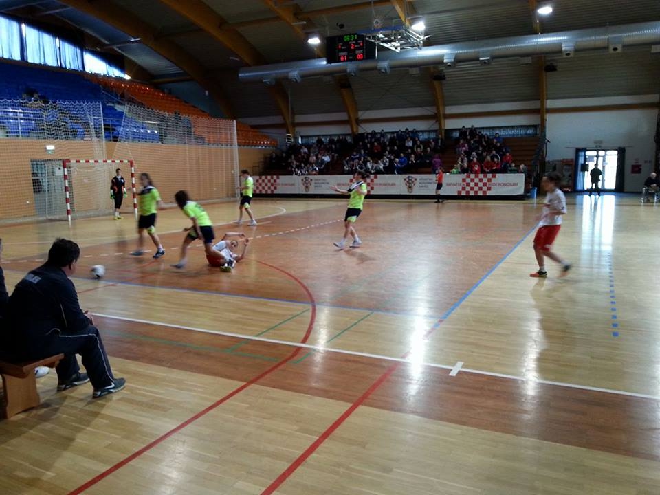 1273609310004598400272601663252