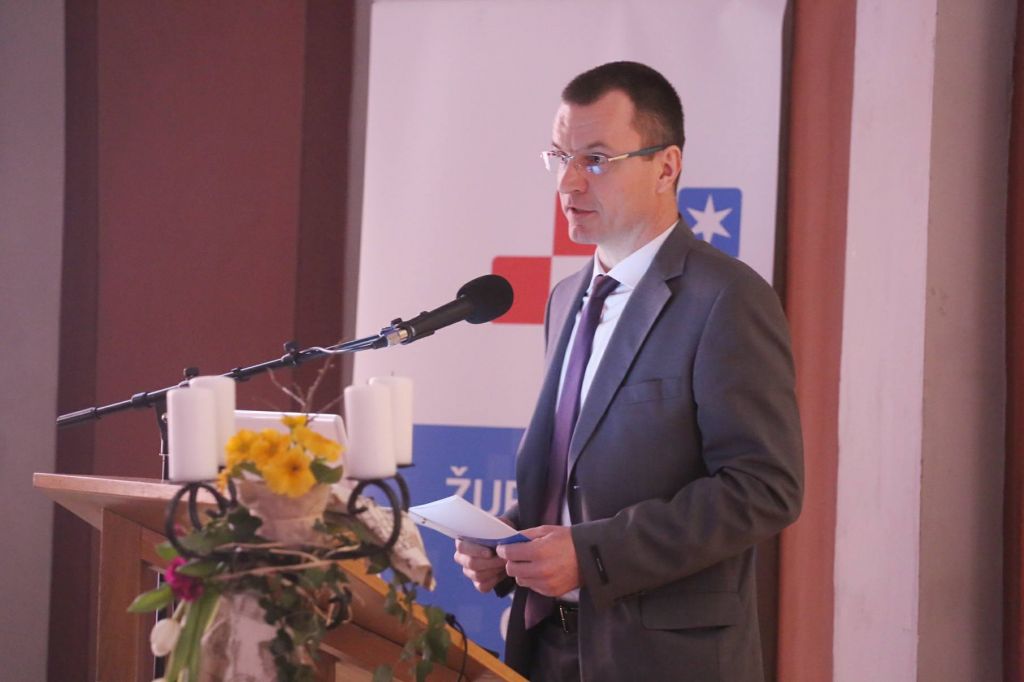 2963439410214618755999551860521