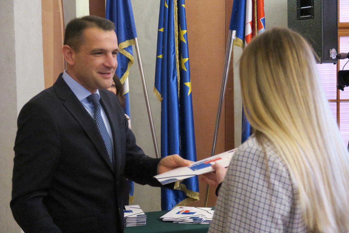 U zgradi Scheier u Čakovcu dodijeljene učeničke stipendije djeci hrvatskih branitelja