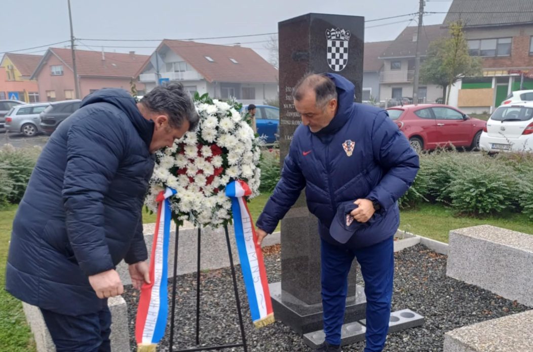 73520784-6e0b-4a48-a740-c8983ff167fa 22