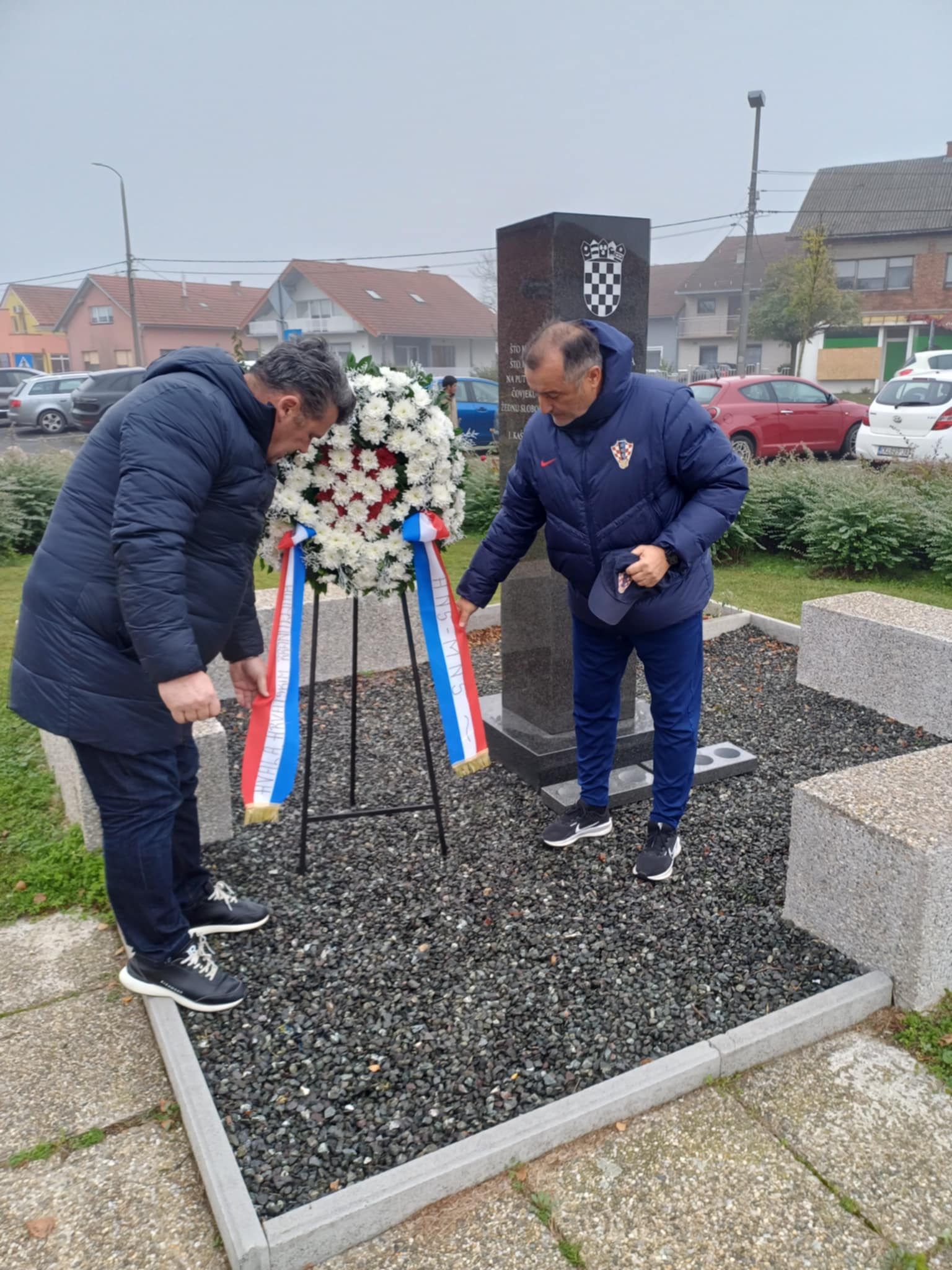 73520784-6e0b-4a48-a740-c8983ff167fa