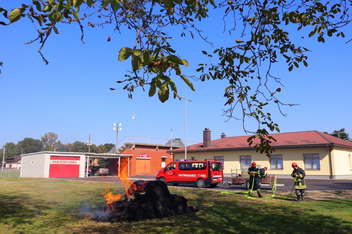 ŠTEFANEC Svečanim otvorenjem novog platoa, vatrogasnom vježbom i druženjem proslavljen Dan mjesta ŠTEFANEC Svečanim otvorenjem novog platoa, vatrogasnom vježbom i druženjem proslavljen Dan mjesta