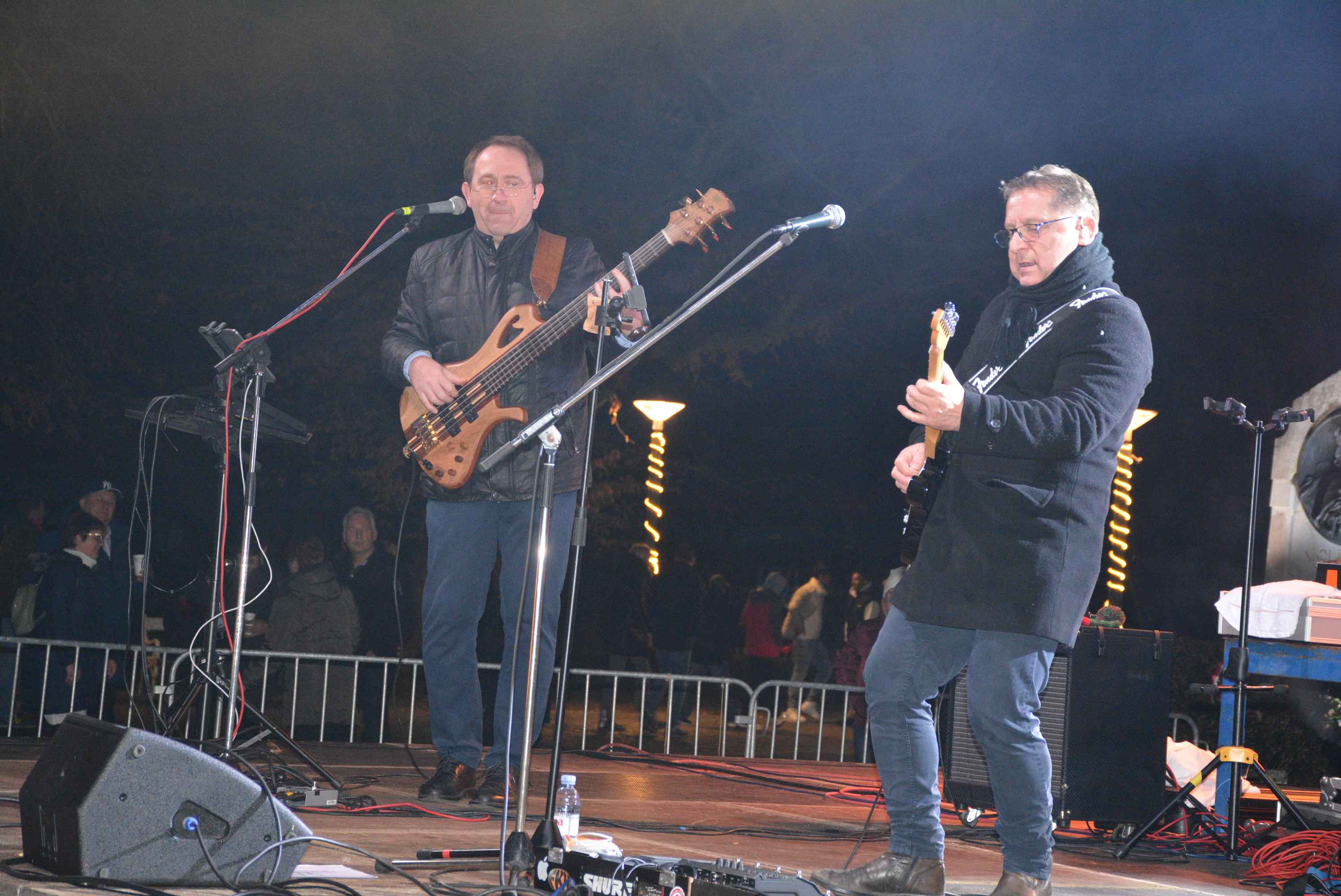 FOTO/VIDEO Čakovec veselo proslavio dolazak 2024. uz ritam ‘Noćne smjene’ i puni trg