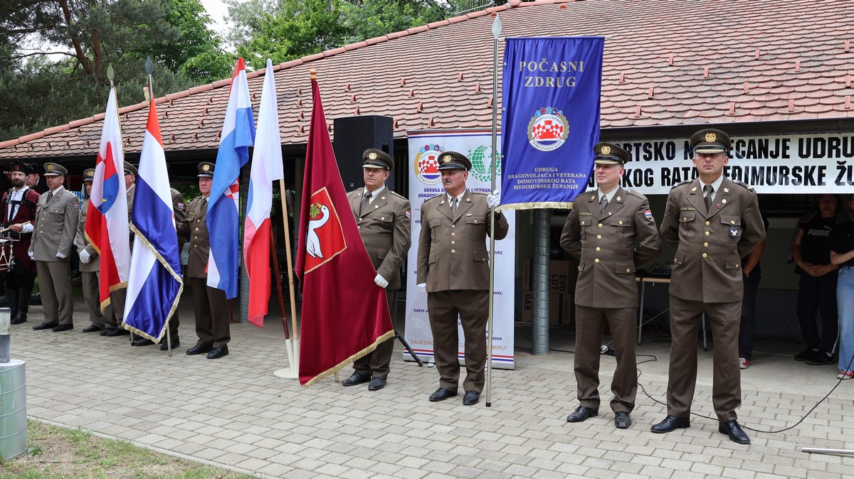 SVETI MARTIN NA MURI Održano sportsko natjecanje dragovoljaca i veterana te susreti djece i unuka hrvatskih branitelja