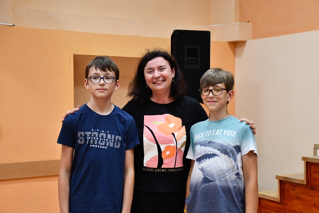 PRIJEM UČENIKA Učenici Osnovne škole Belica, sudionici županijskih i državnih natjecanja, na prijemu kod načelnika Taradija PRIJEM UČENIKA Učenici Osnovne škole Belica, sudionici županijskih i državnih natjecanja, na prijemu kod načelnika Taradija