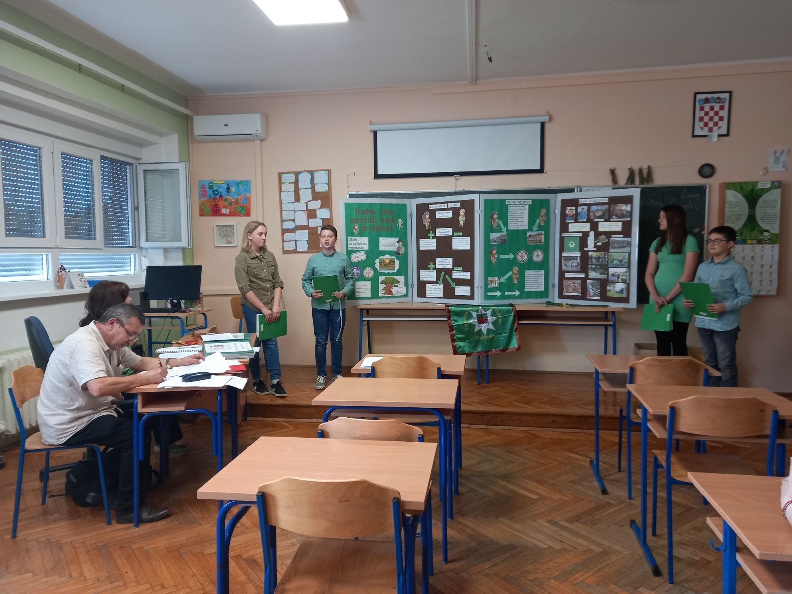 FOTO Izvrsni promotori Međimurske županije na državnoj smotri iz područja Građanskog odgoja i obrazovnja i međupredmetnih tema FOTO Izvrsni promotori Međimurske županije na državnoj smotri iz područja Građanskog odgoja i obrazovnja i međupredmetnih tema